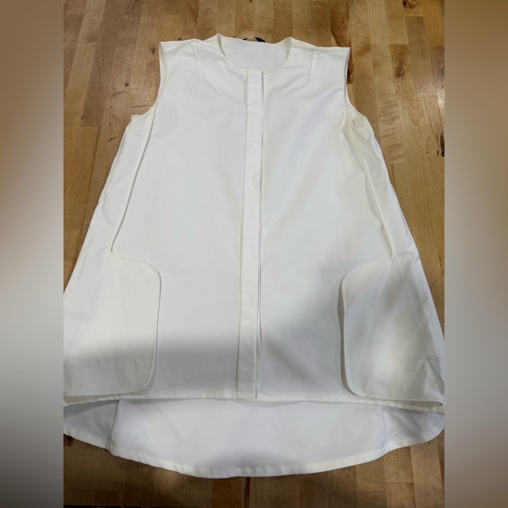 Dior Cream Sleeveless Button-Up Top - Picture 15 of 17